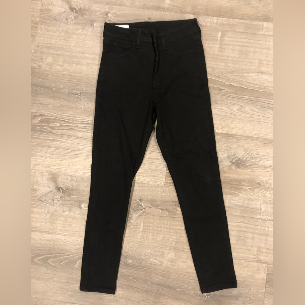 Gap universal jegging high rise.  Size 10
